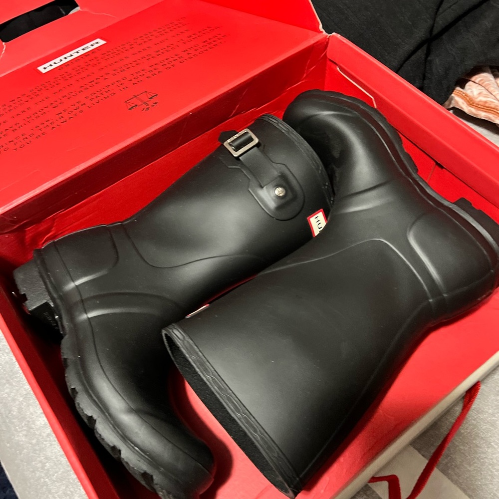 Women’s Original Short boot in EUC